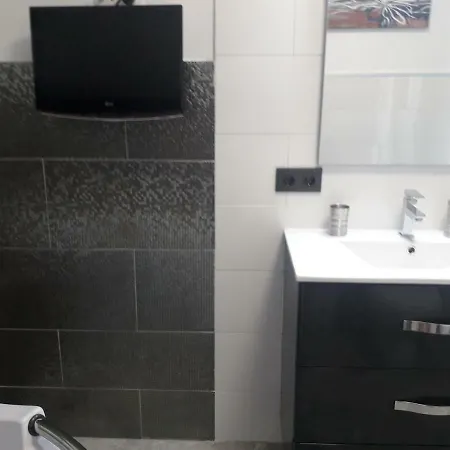 Con Jacuzzi Vistas A La Piscina Appartement